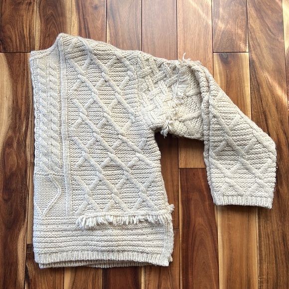 Avantlook Women’s Cream Beige Cable Knit Chunky Boho Fringe Sweater M - Picture 7 of 9